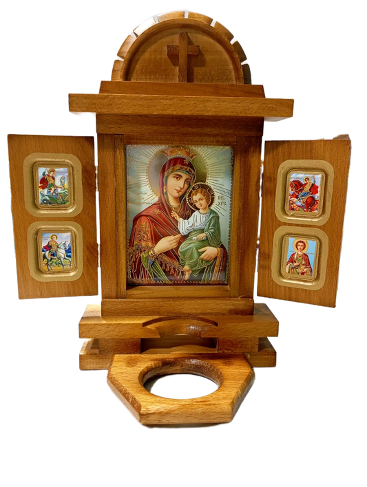 Стенен иконостас