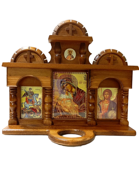 Стенен иконостас